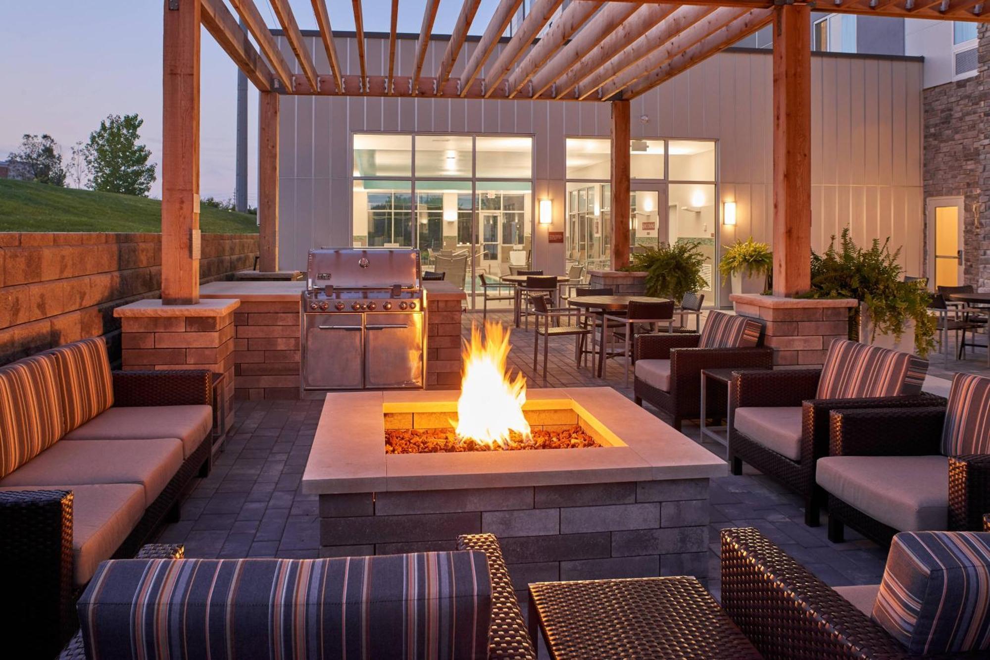 Towneplace Suites By Marriott Cleveland Solon Exteriör bild